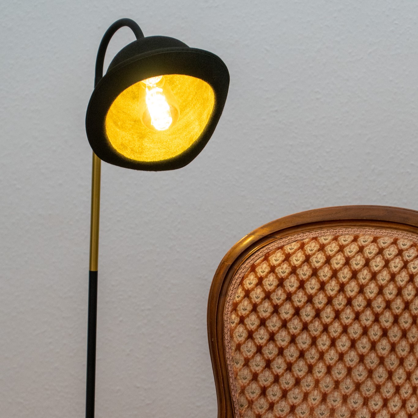 Stehleuchte Melonenhut